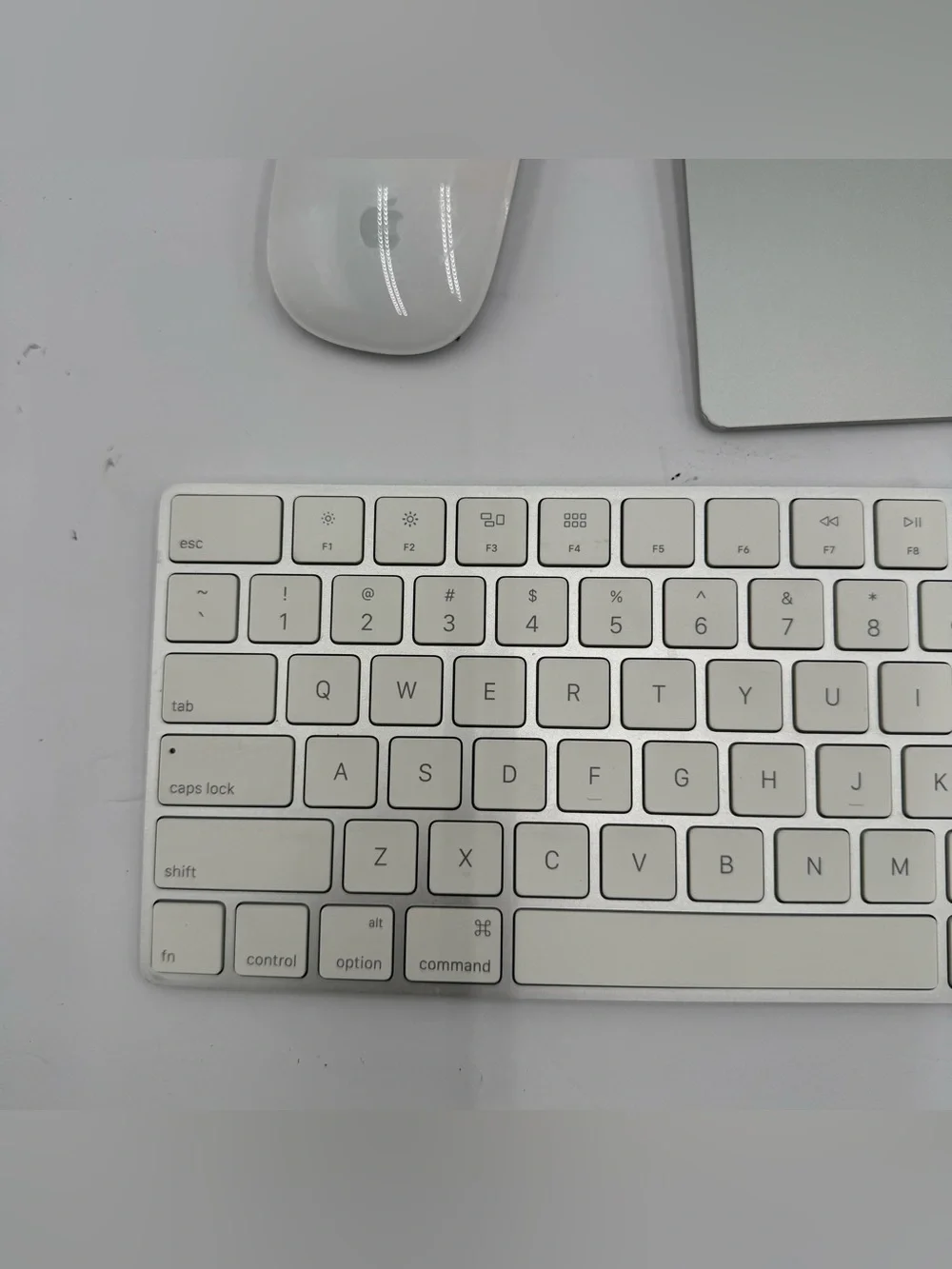 E5 Apple Wireless Keyboard (A1644) Magic Mouse (A1296) Magic Trackpad (A1339)